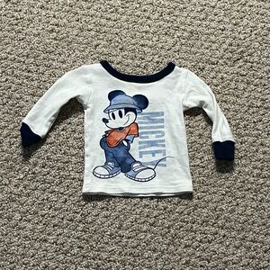 Long sleeve Mickey Mouse top